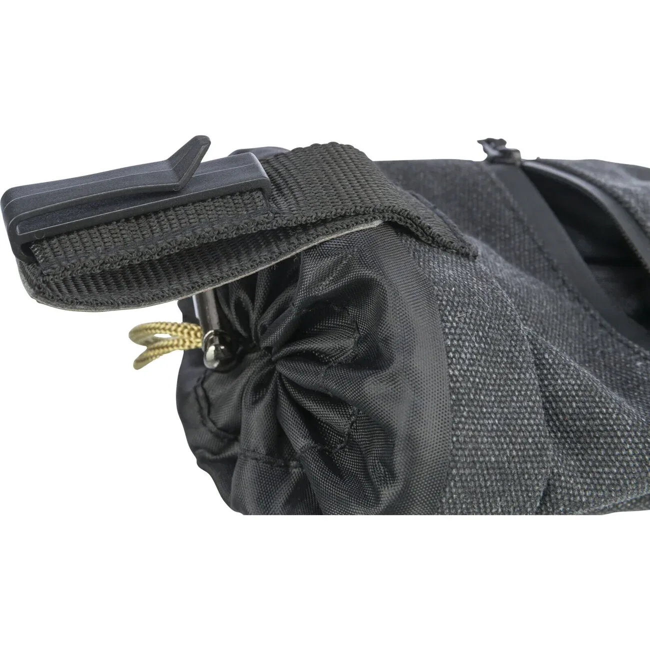 BE NORDIC Hunde Snack-Tasche mit Kotbeutelspender - Image 2