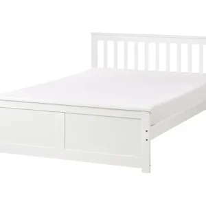 Bett mit Lattenrost Kiefernholz OLENDON 140 x 200 cm Weiß - HaustierPro