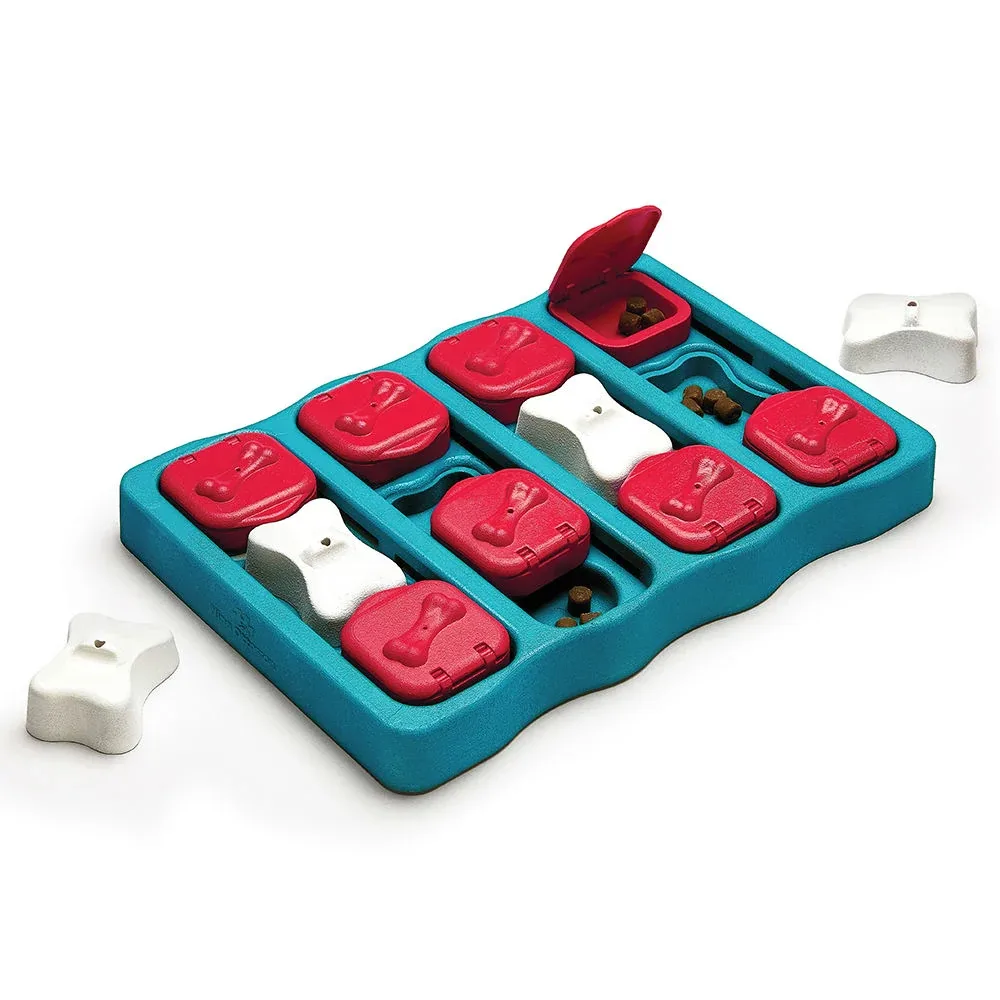 Dog Brick Plastik