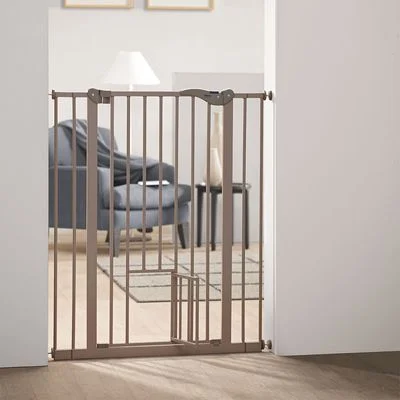 Savic Dog Barrier Treppenschutz mit Katzenklappe Höhe 107 cm, Breite 75 bis 84 cm