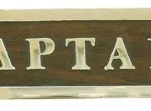 Schiffswrack Sea Club Türschild Captain Holz - HaustierPro